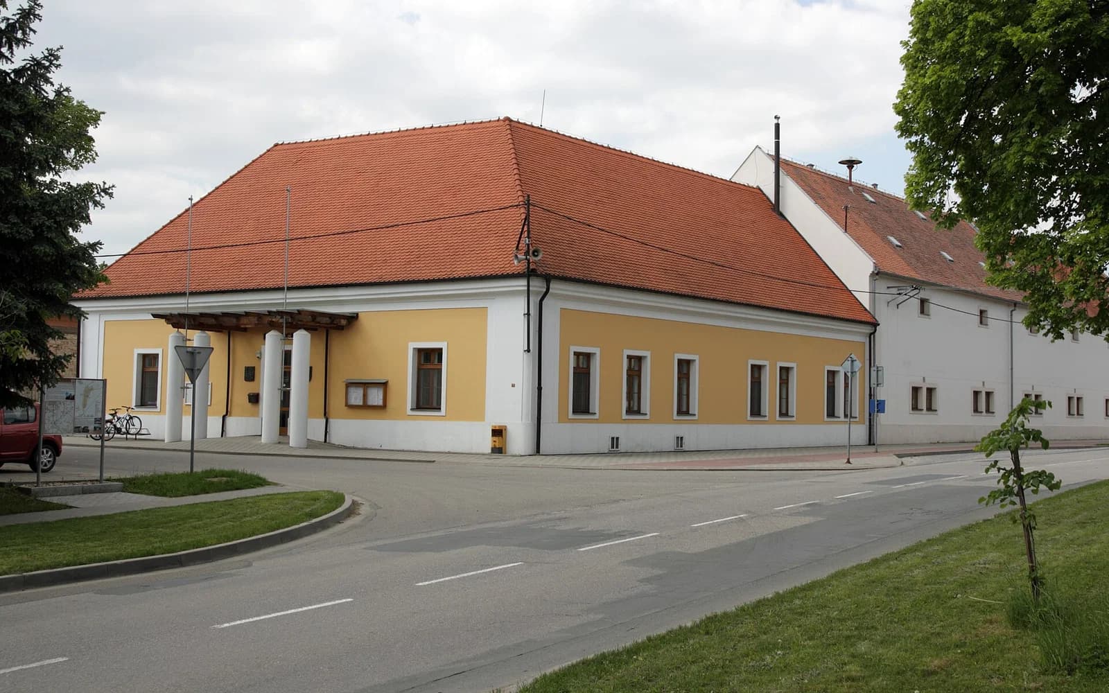 Měnín
