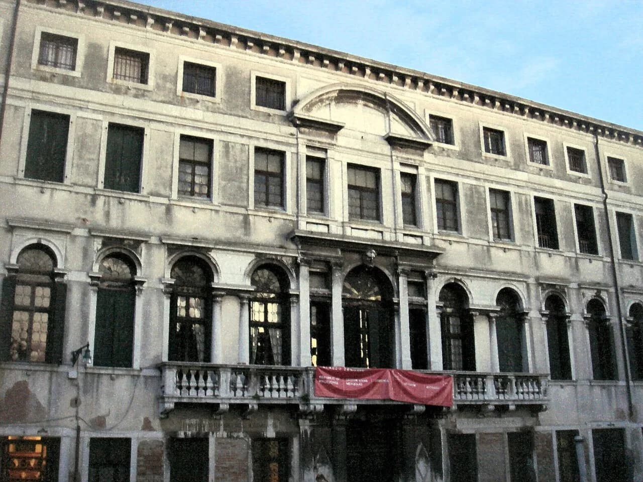 Murad-Raphaelyan College
