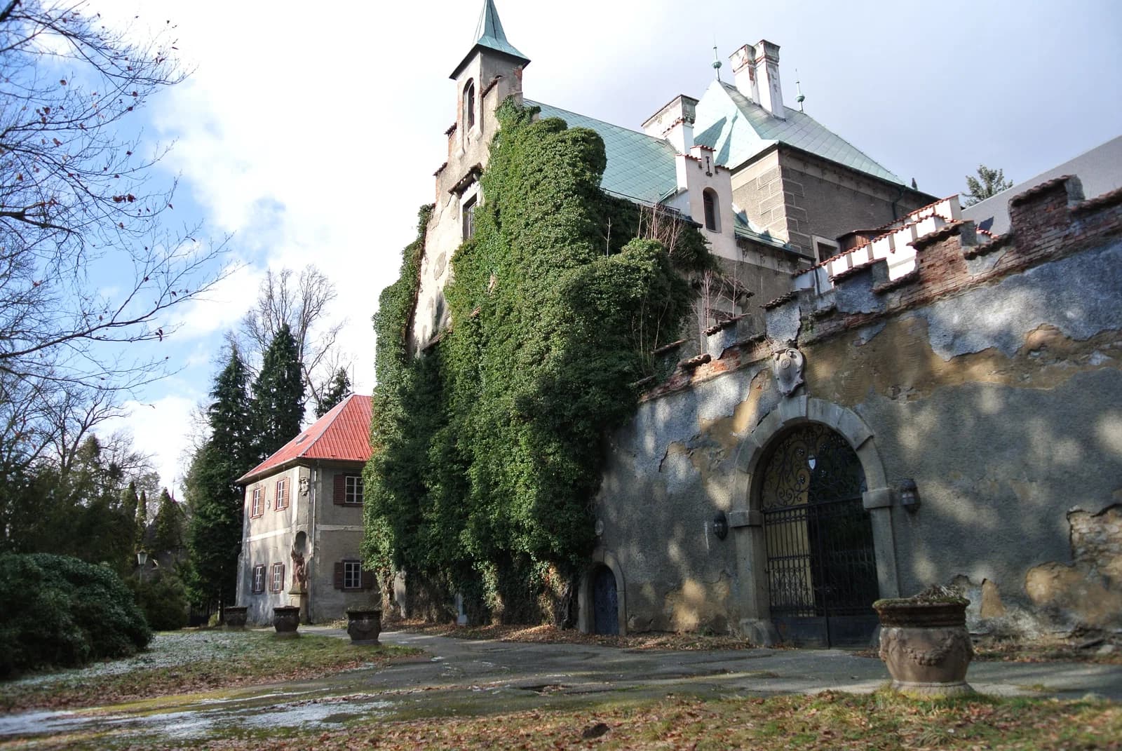 Líšno Castle