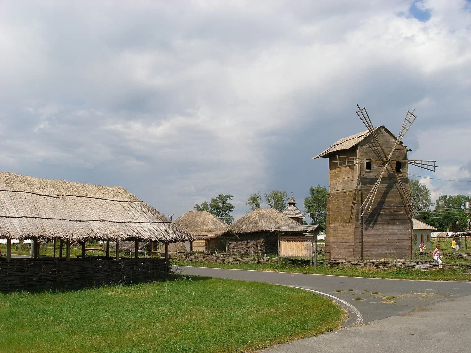 Welyki Sorotschynzi