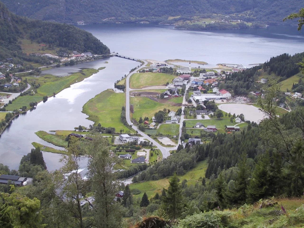 Naustdal