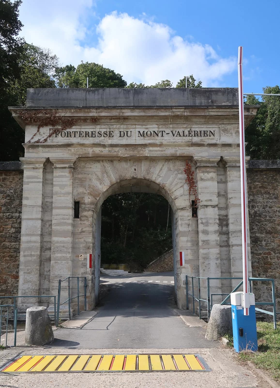 Fort Mont-Valérien