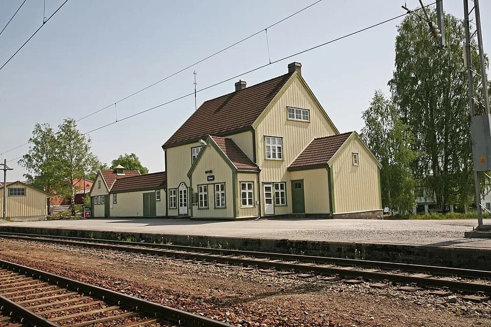 Gvarv