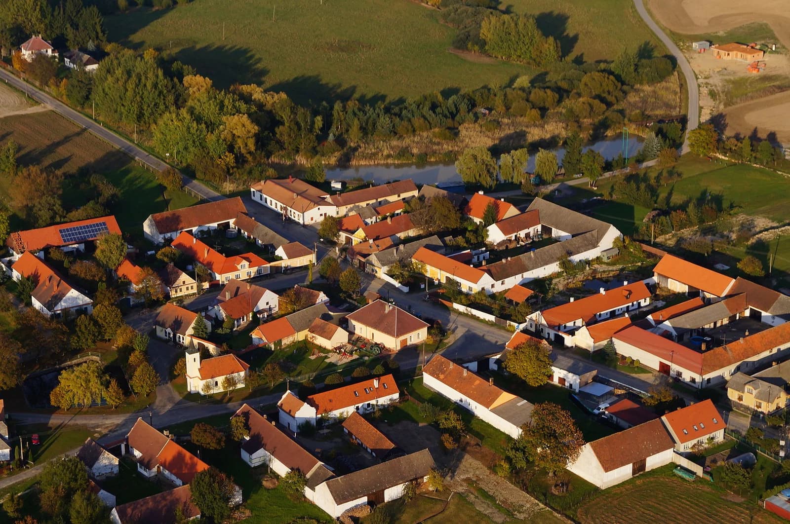 Komárov u Soběslavi