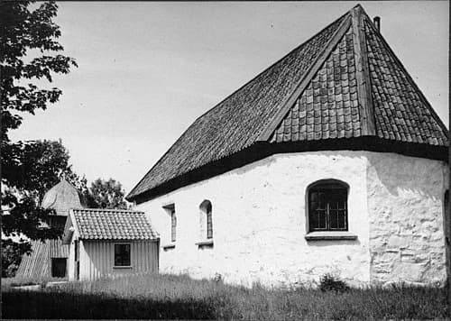 Hov church parish