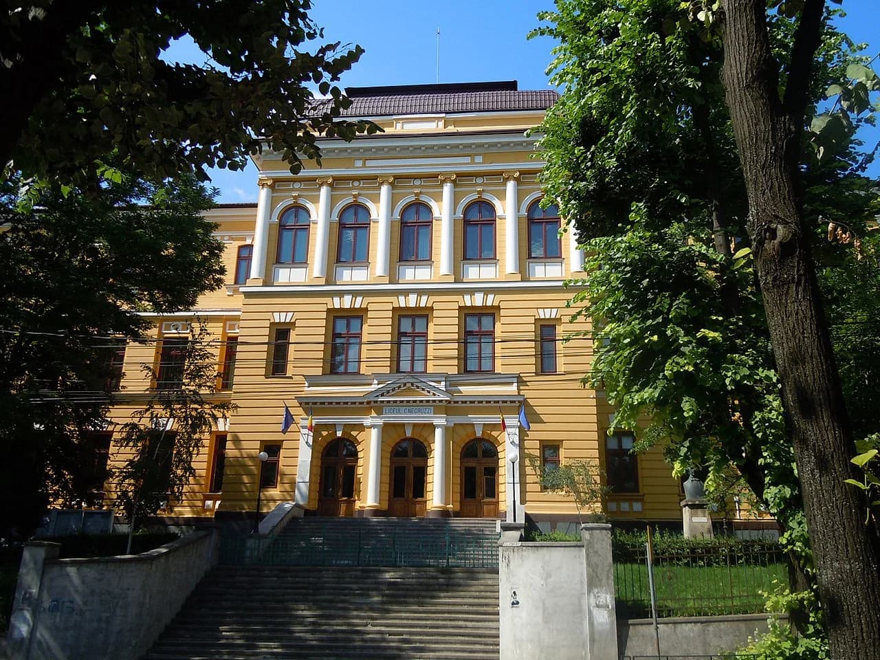 Costache Negruzzi National College