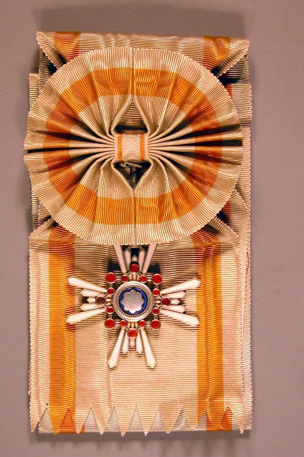 Order of the Sacred Treasure, 1st Class