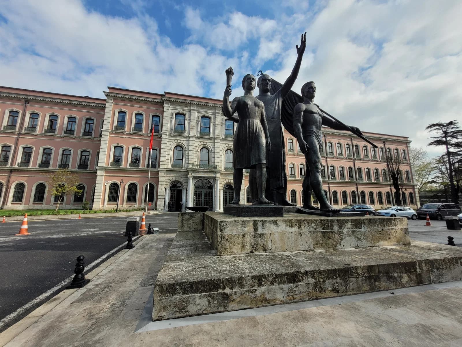 Istanbul University