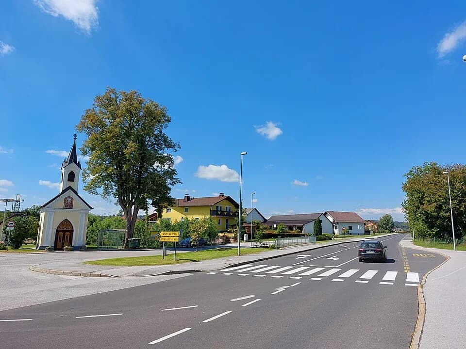 Hrastje–Mota