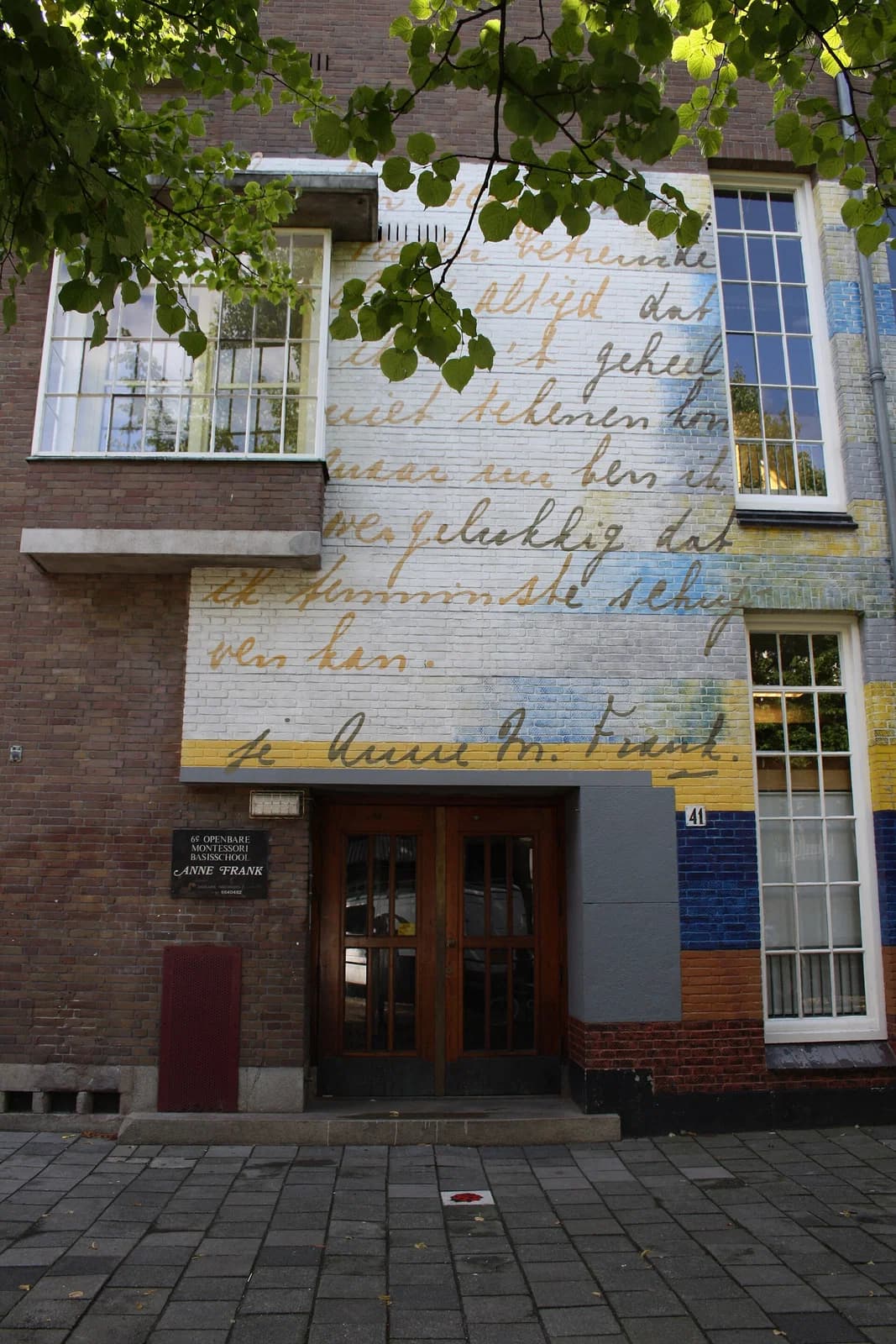 6th Montessori School Anne Frank