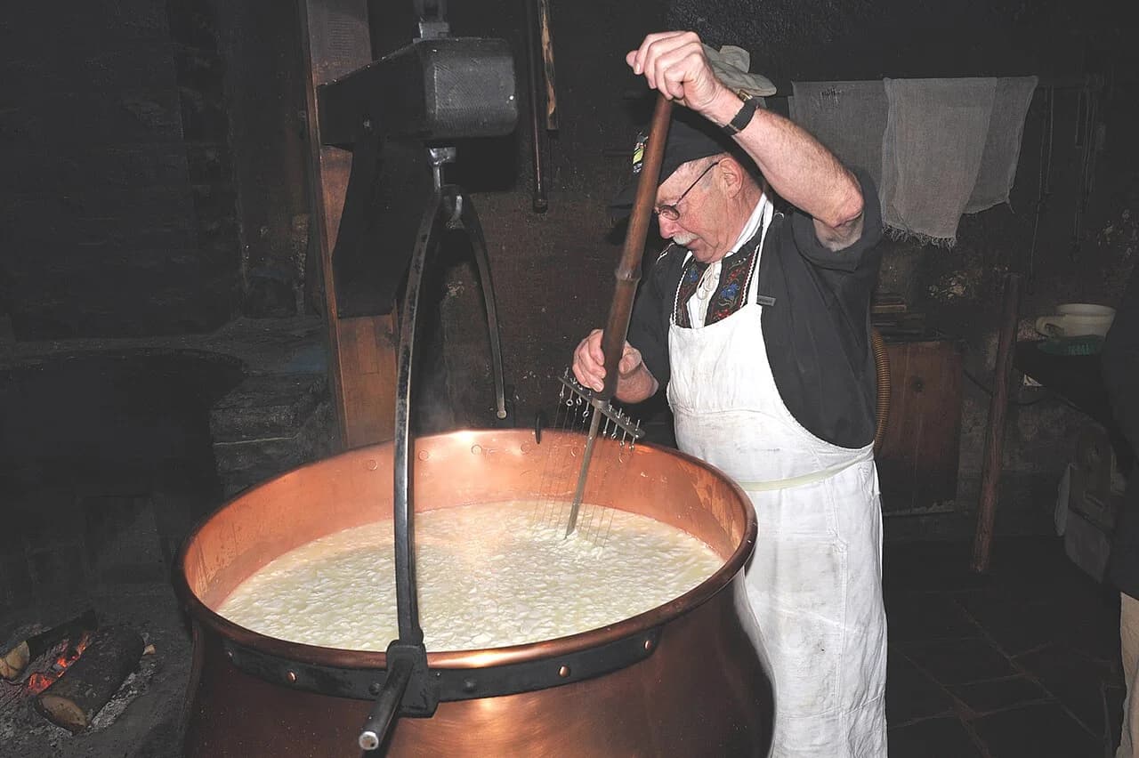 cheesemaker