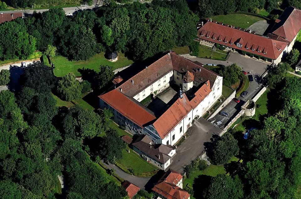 Schloss Haltenbergstetten