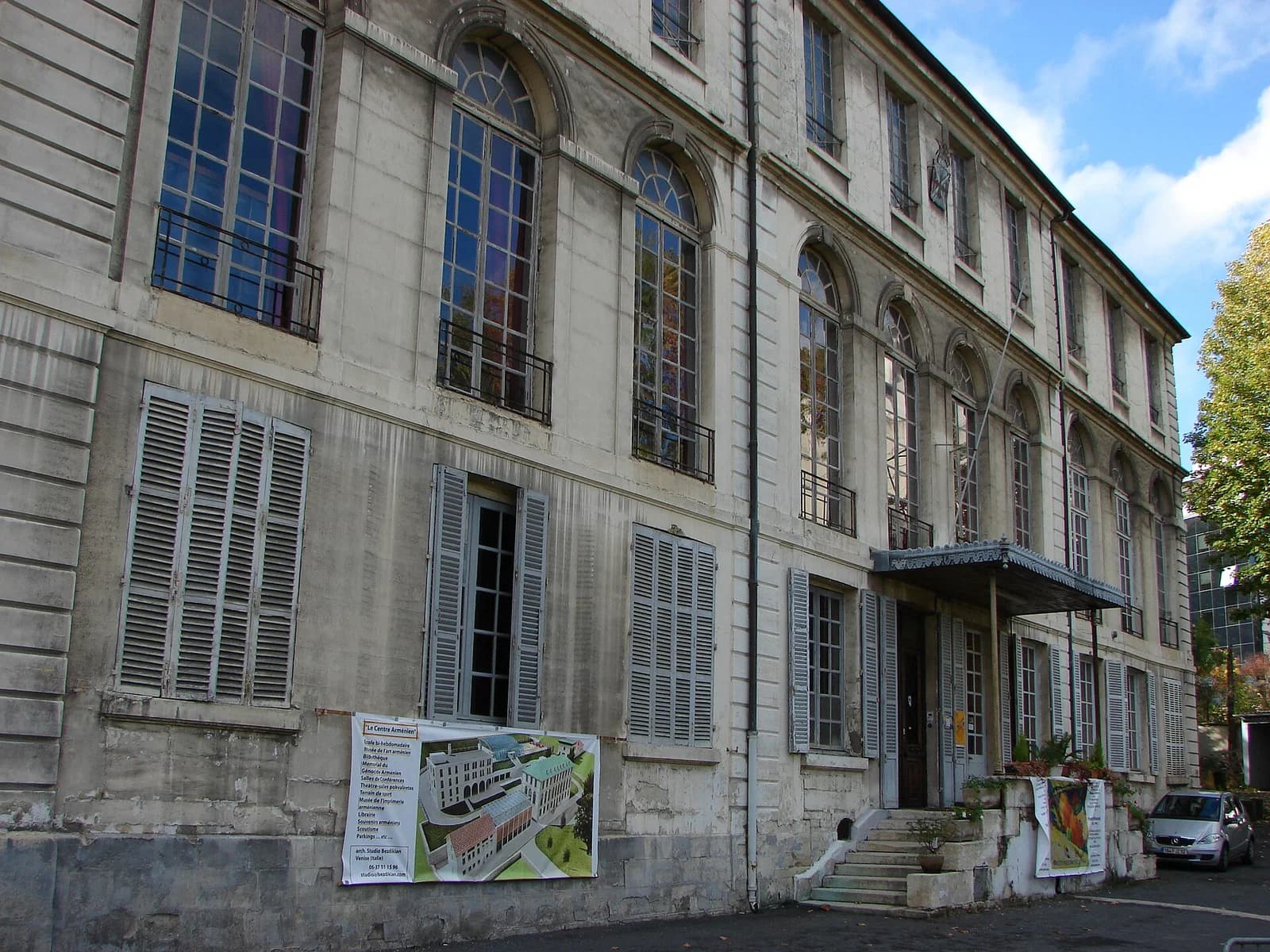 Muradian school