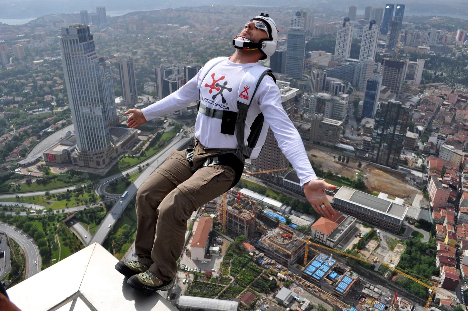 BASE jumper