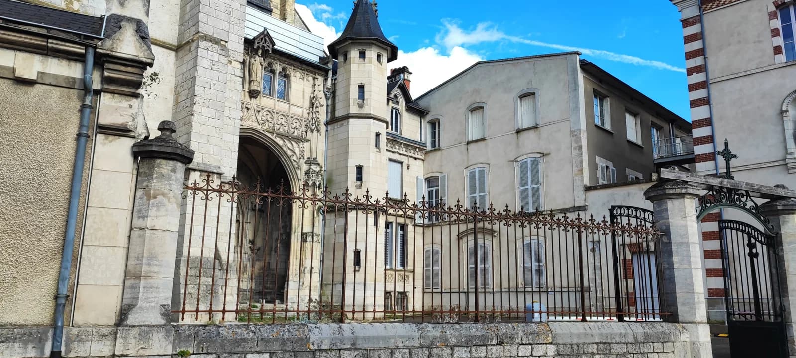 École Sainte Croix