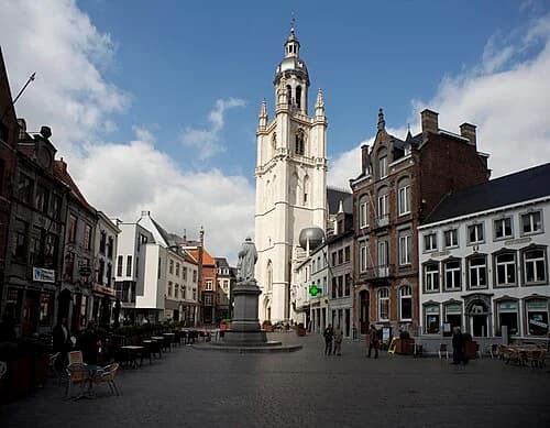 Halle