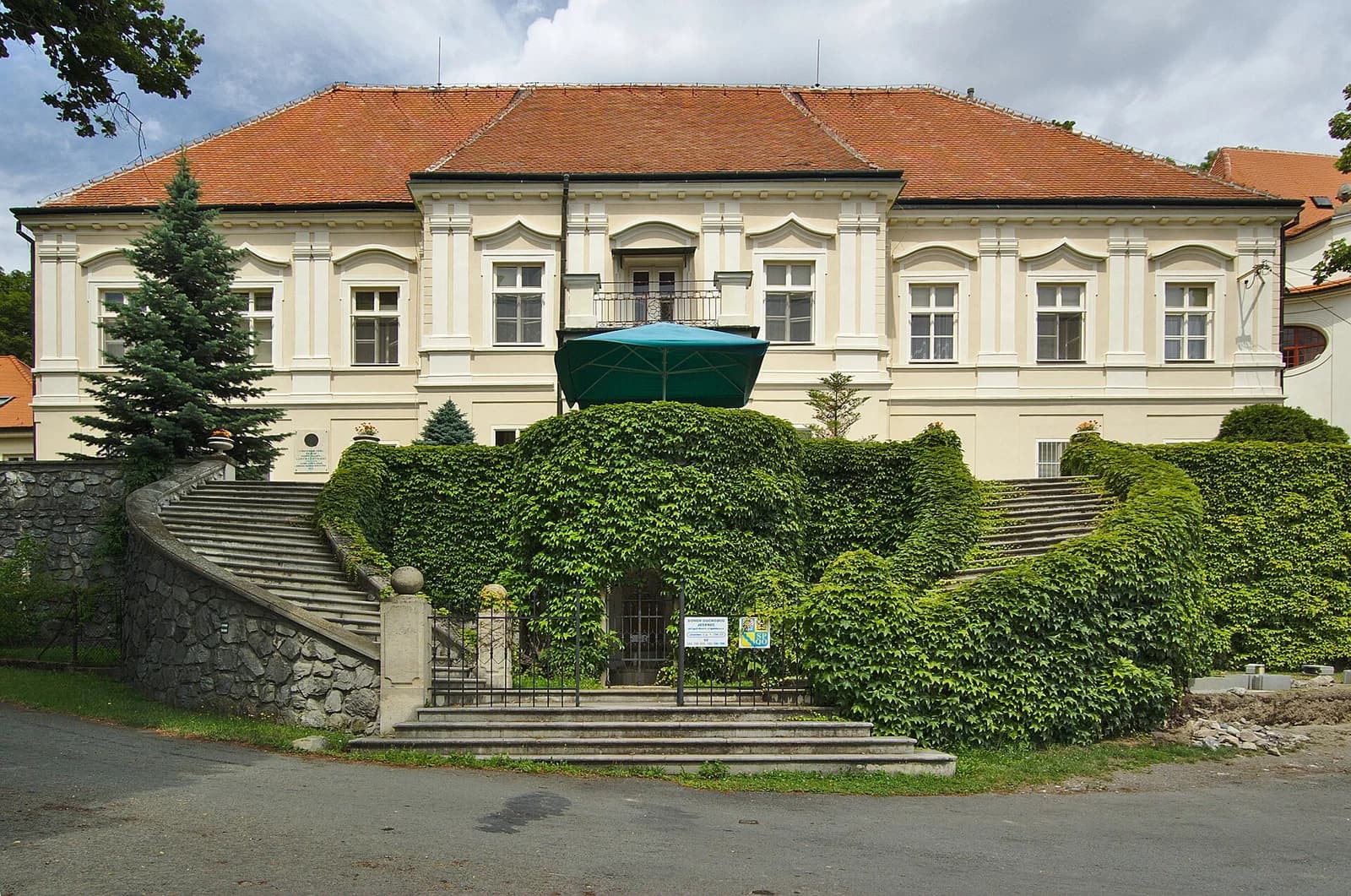 Jesenec
