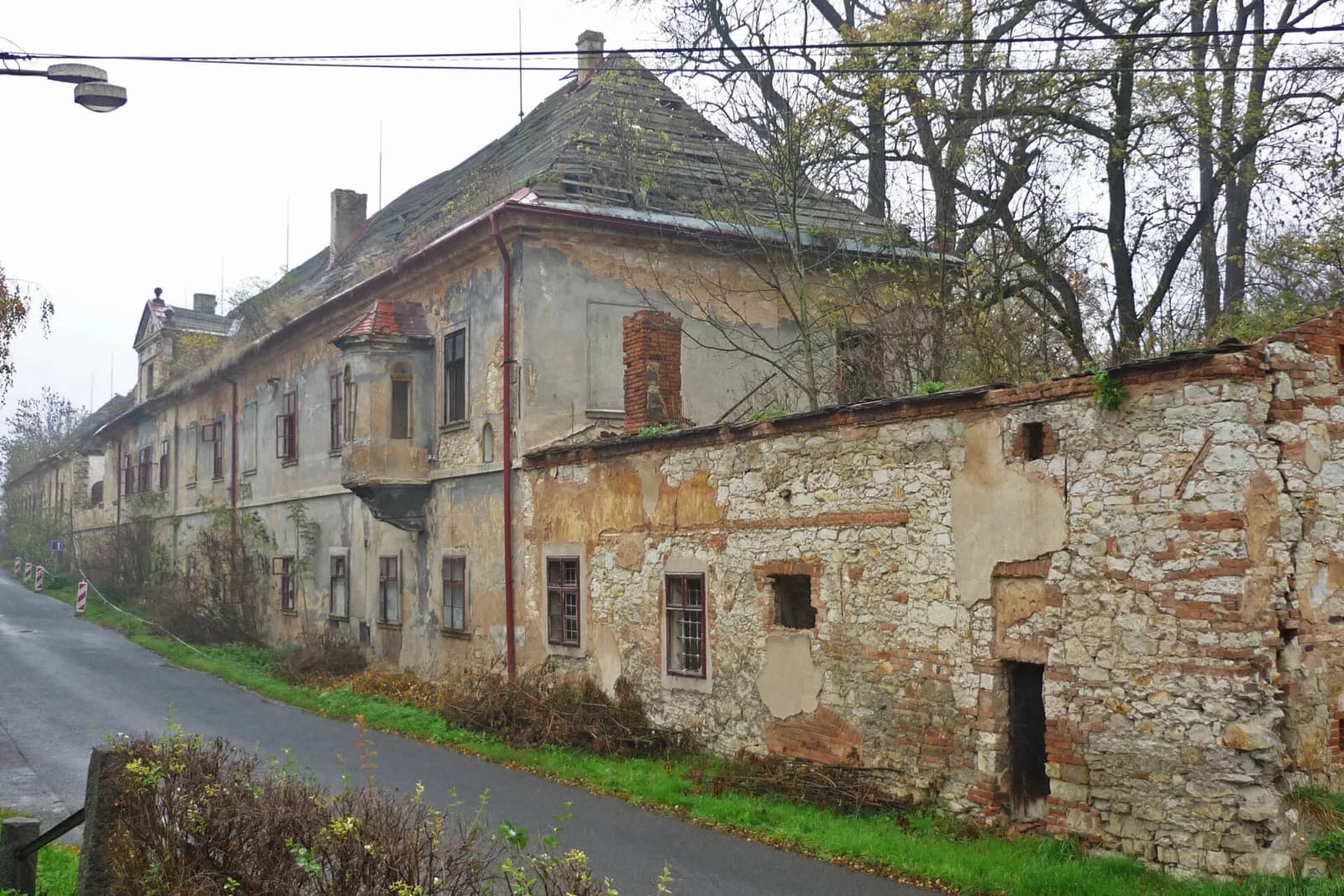 Dobříčany Castle