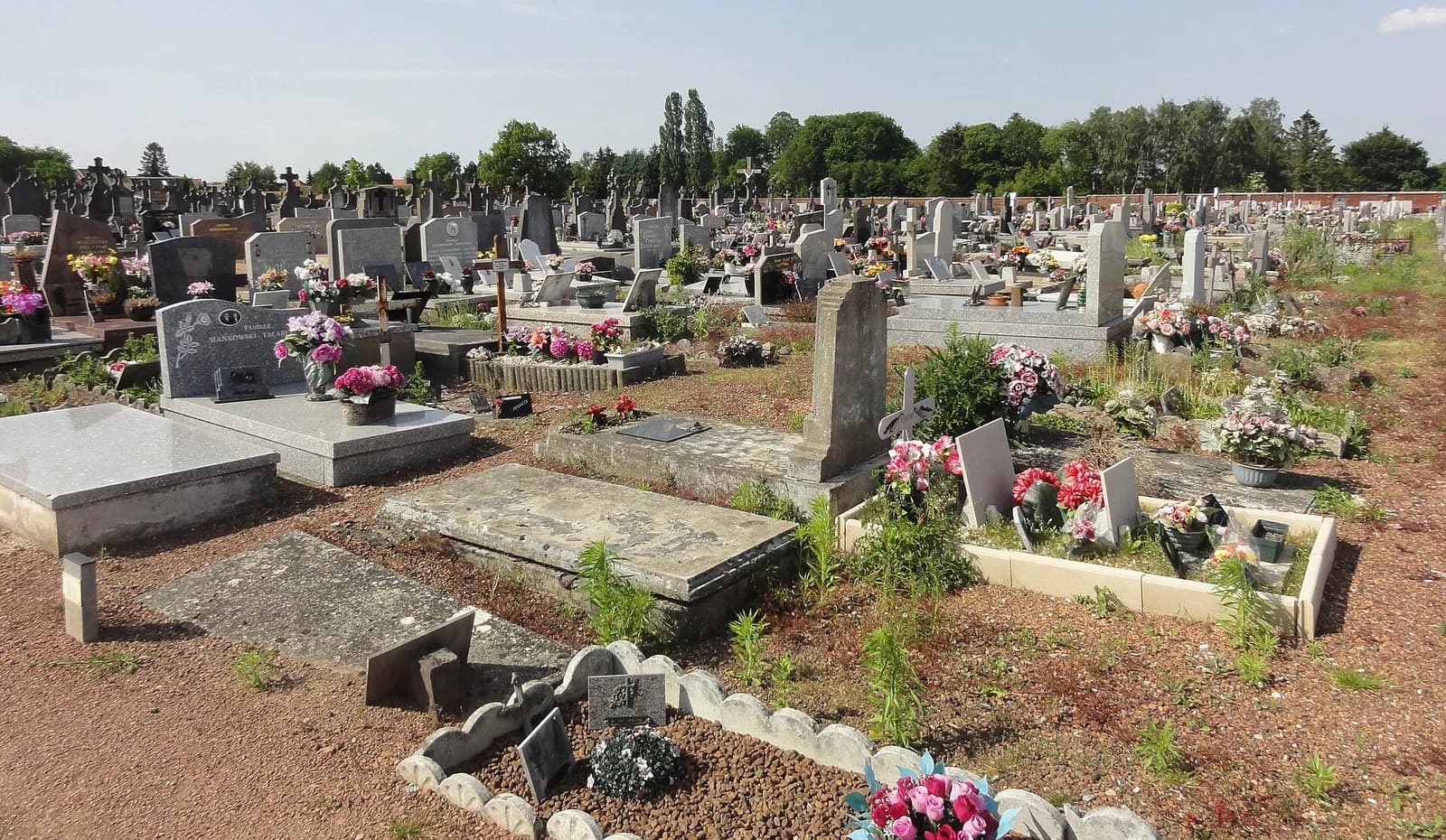 Abscon Communal Cemetery