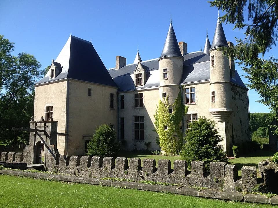 Pastellière Castle