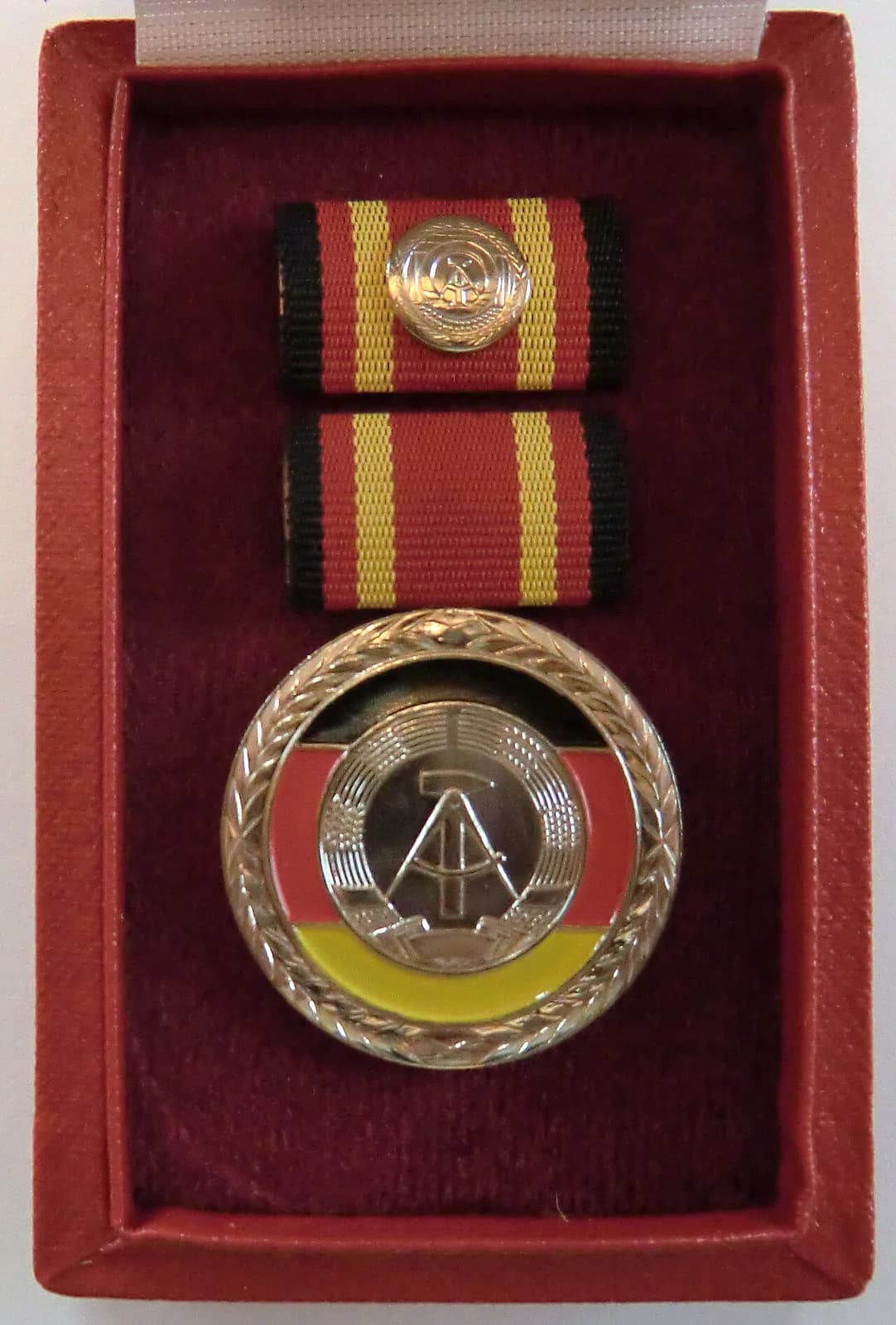 Verdienstmedaille der DDR