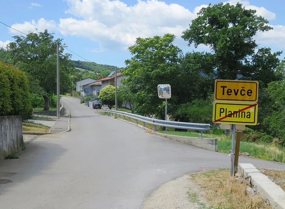 Tevče