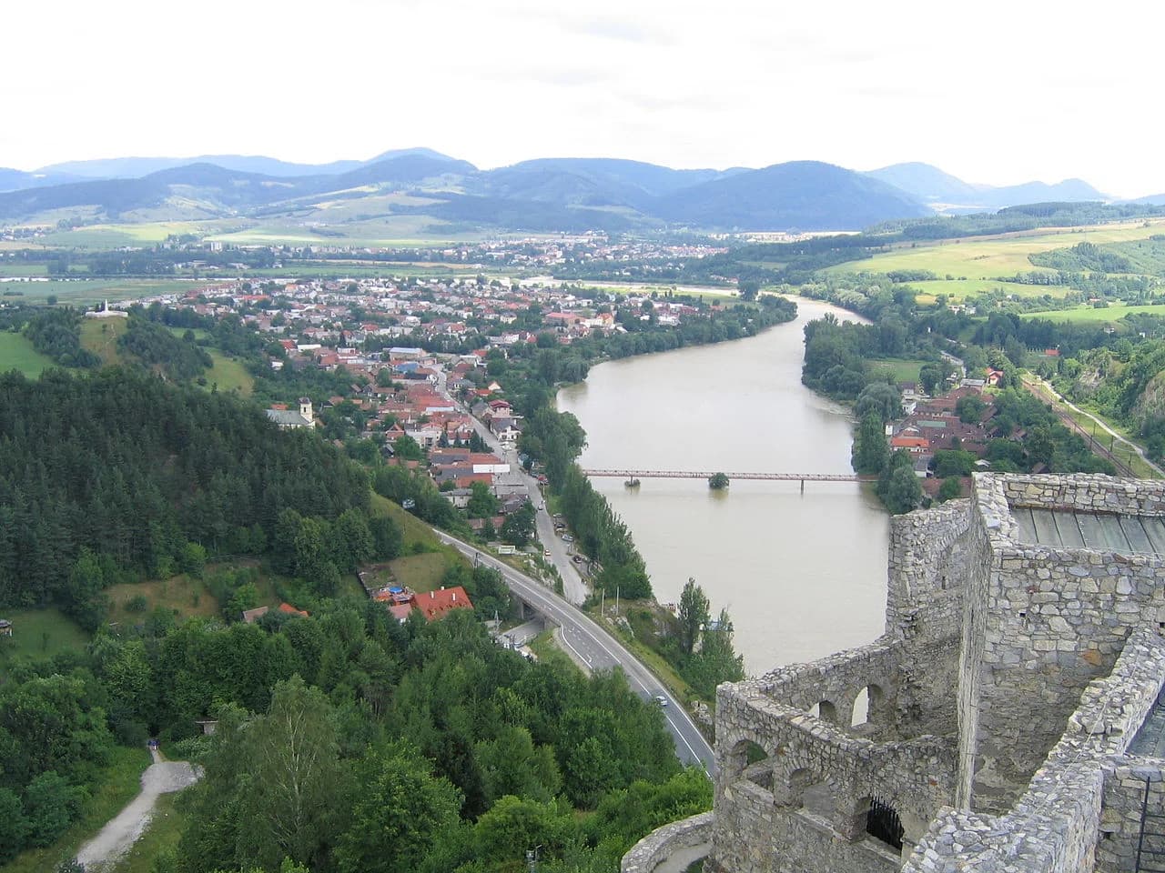 Strečno
