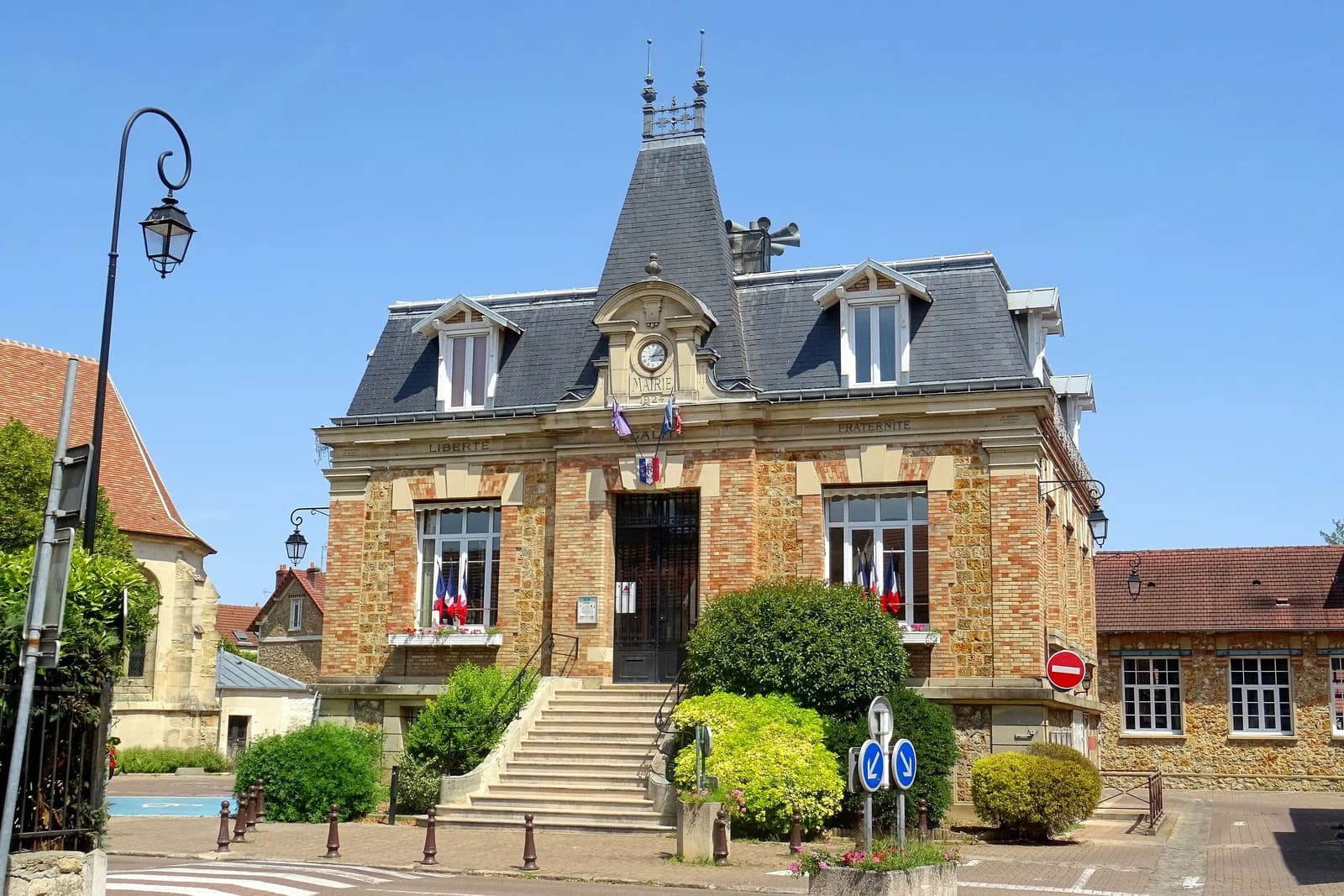 Maurecourt