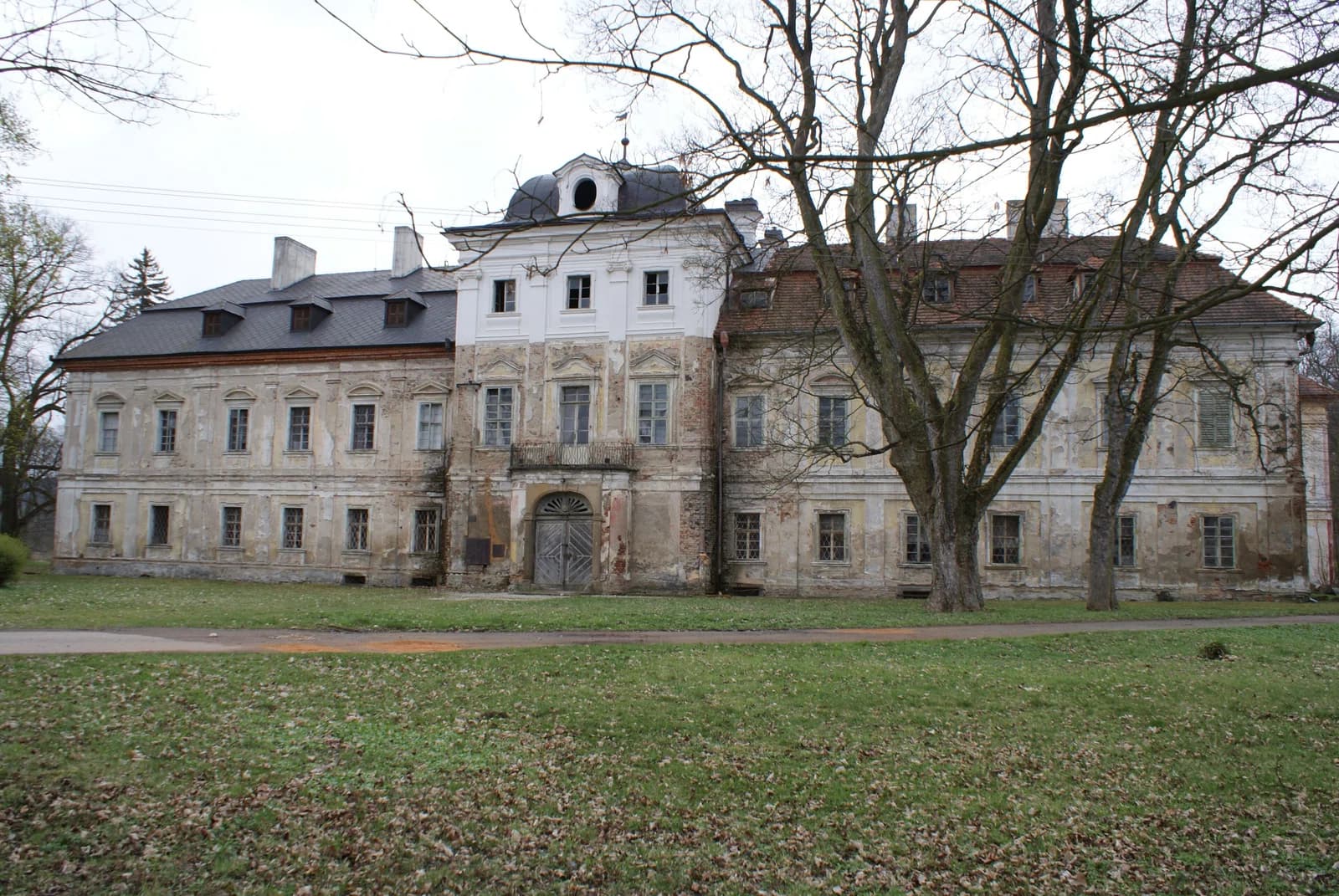 Morzin palace, Dolní Lukavice