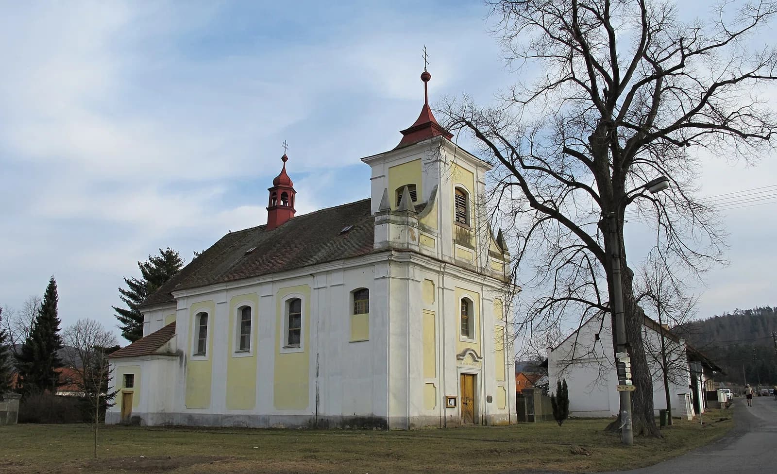Skryje