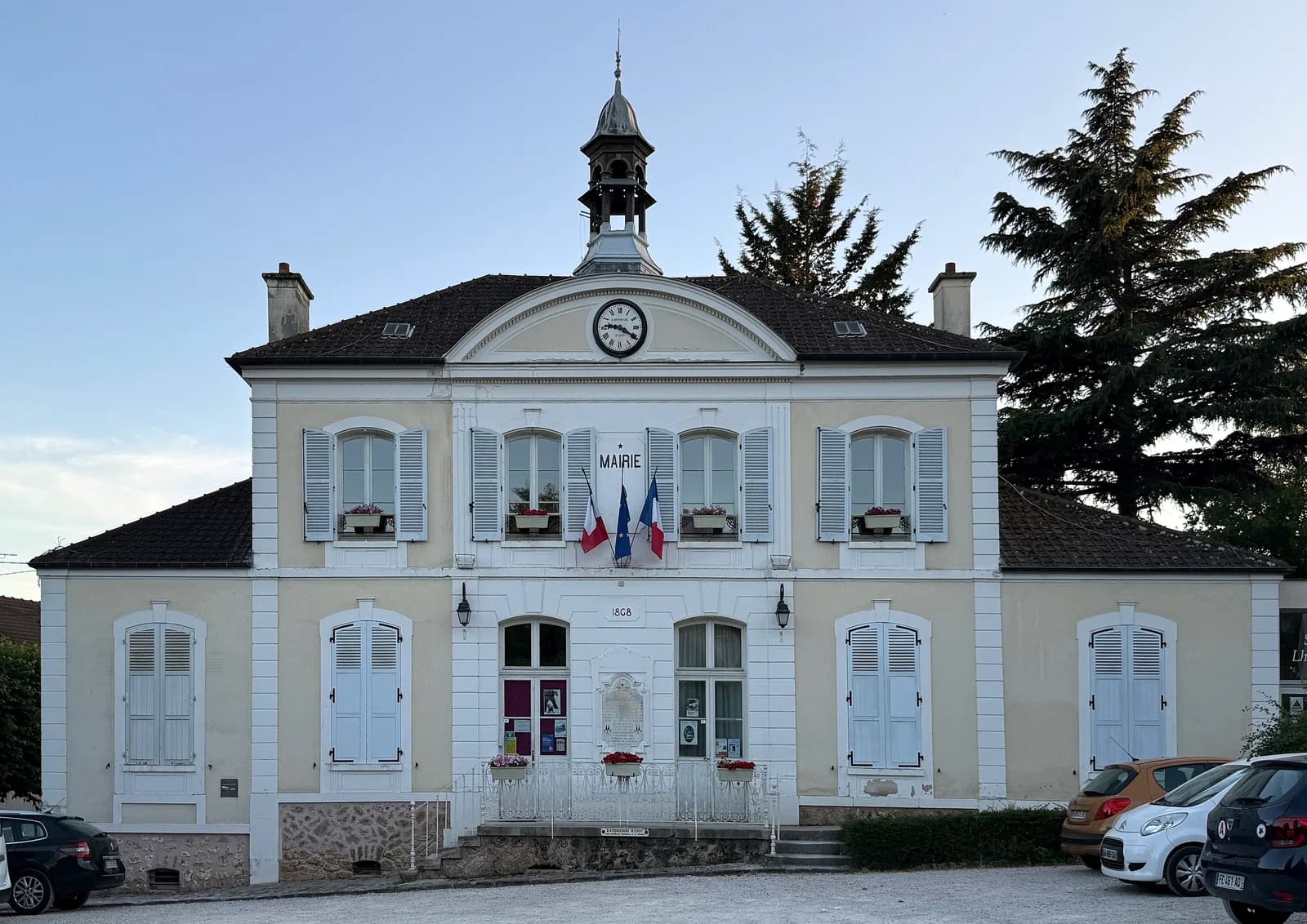 Gouvernes