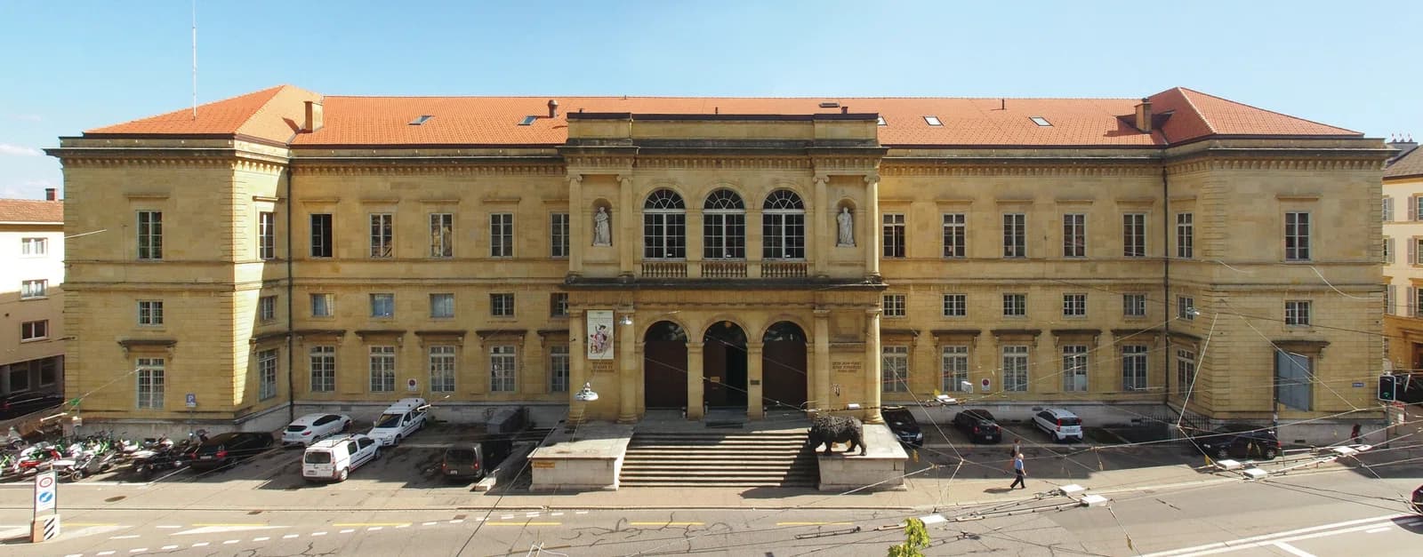 Bibliothek Neuenburg