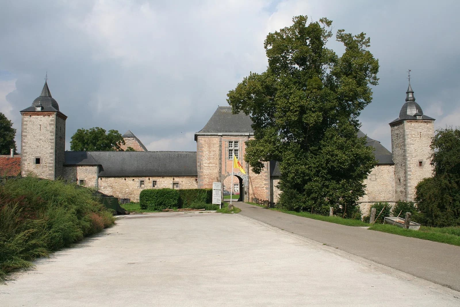 Falaën Castle
