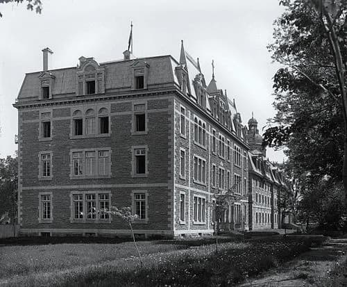 L'Assomption College
