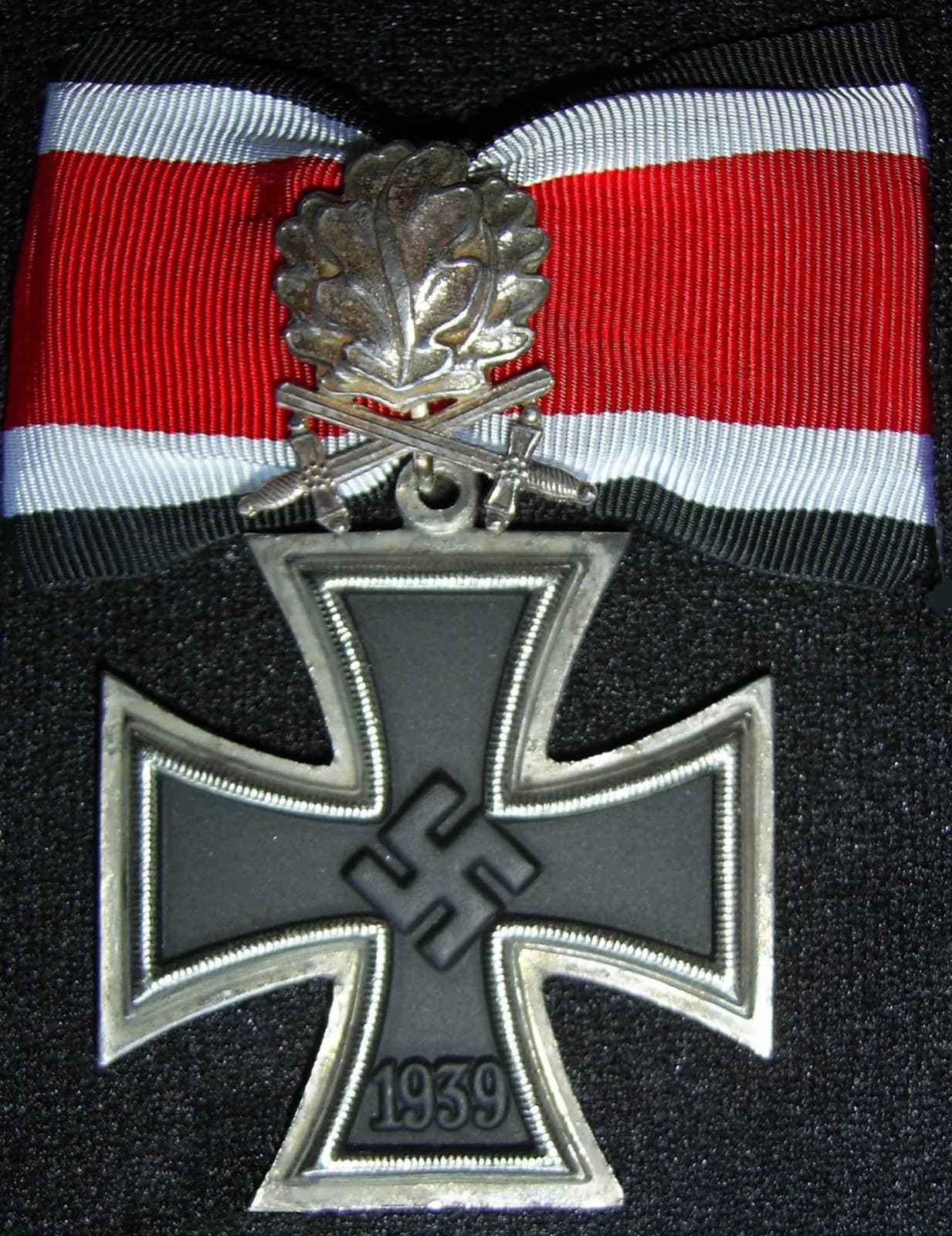 Ritterkreuz des Eisernen Kreuzes mit Eichenlaub und Schwertern
