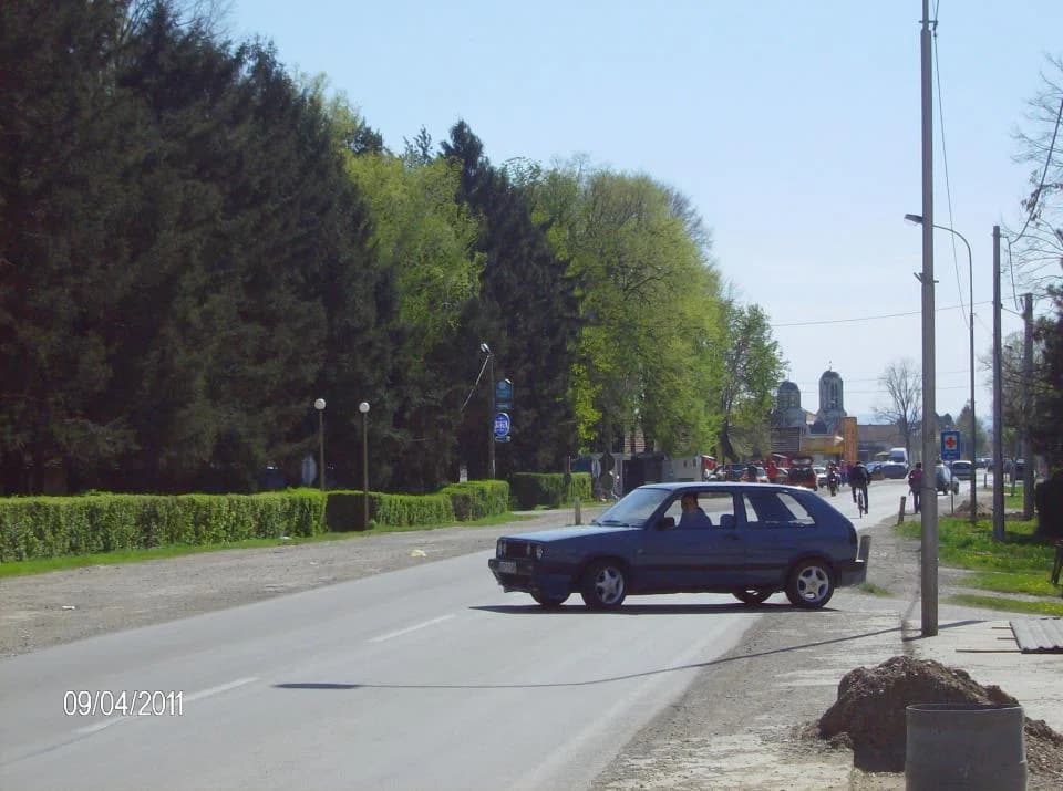 Dvorovi