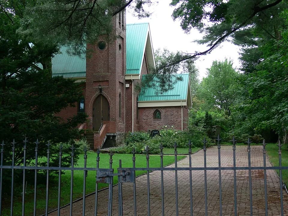 East Farnham