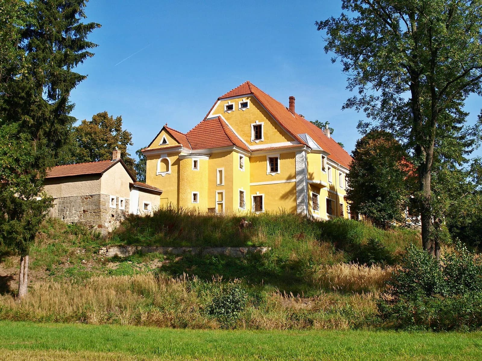 Velký Valtinov Castle