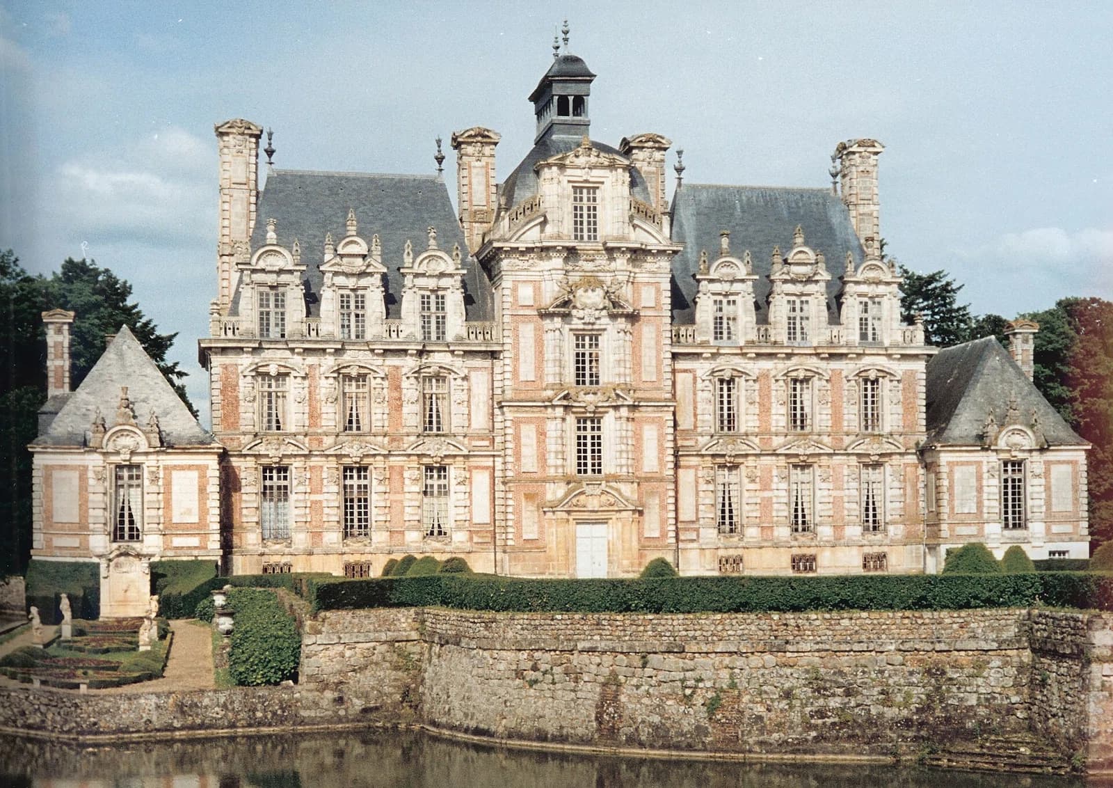 Beaumesnil