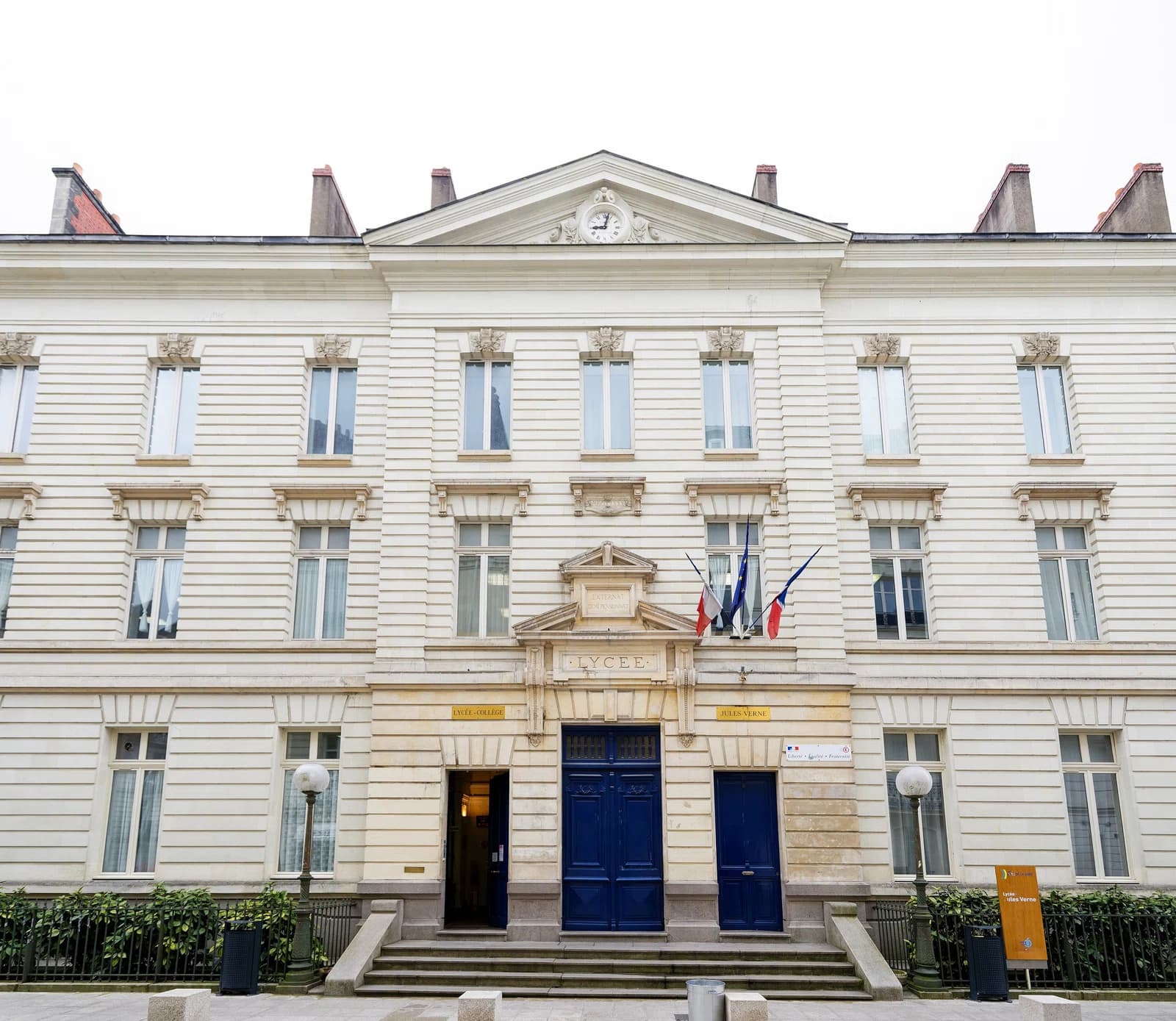 Lycée Jules-Verne