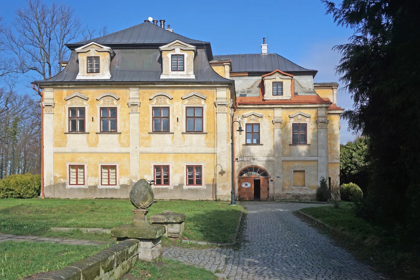 Medlešice Castle