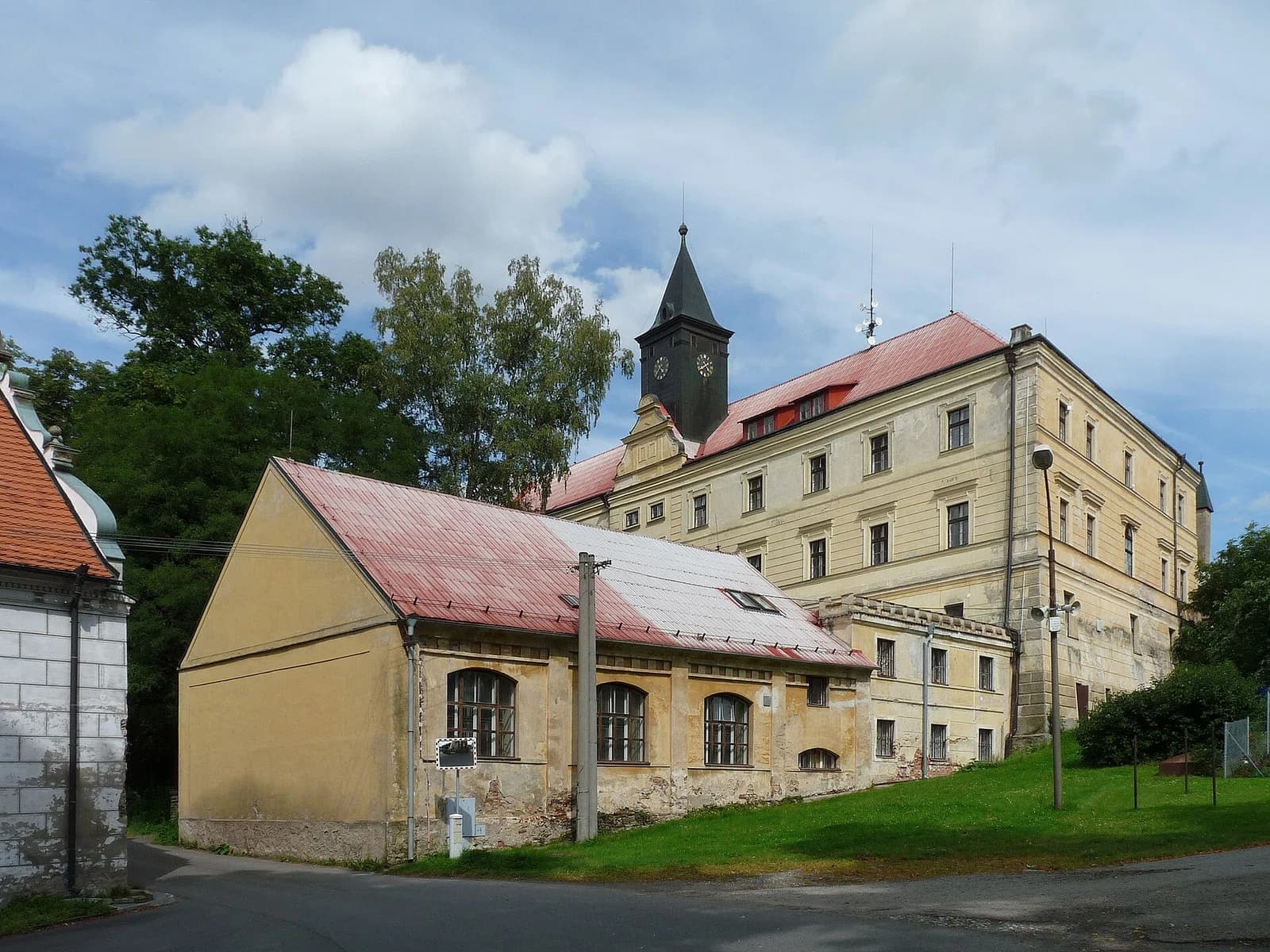 Radenín Castle