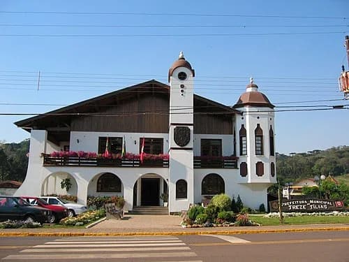 Treze Tílias
