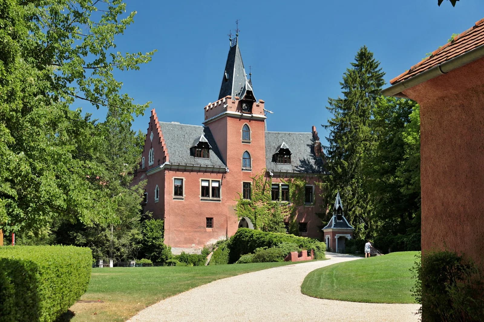 Červený Hrádek (Sedlčany)