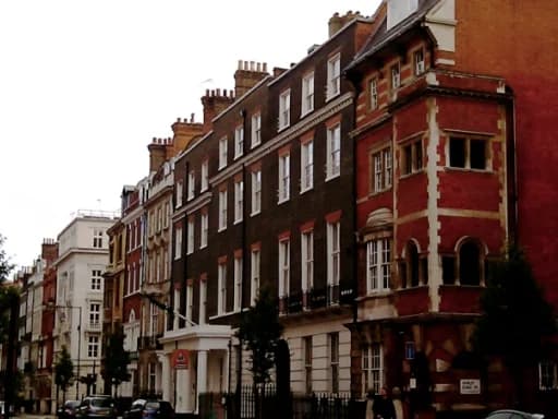 Queen's College London
