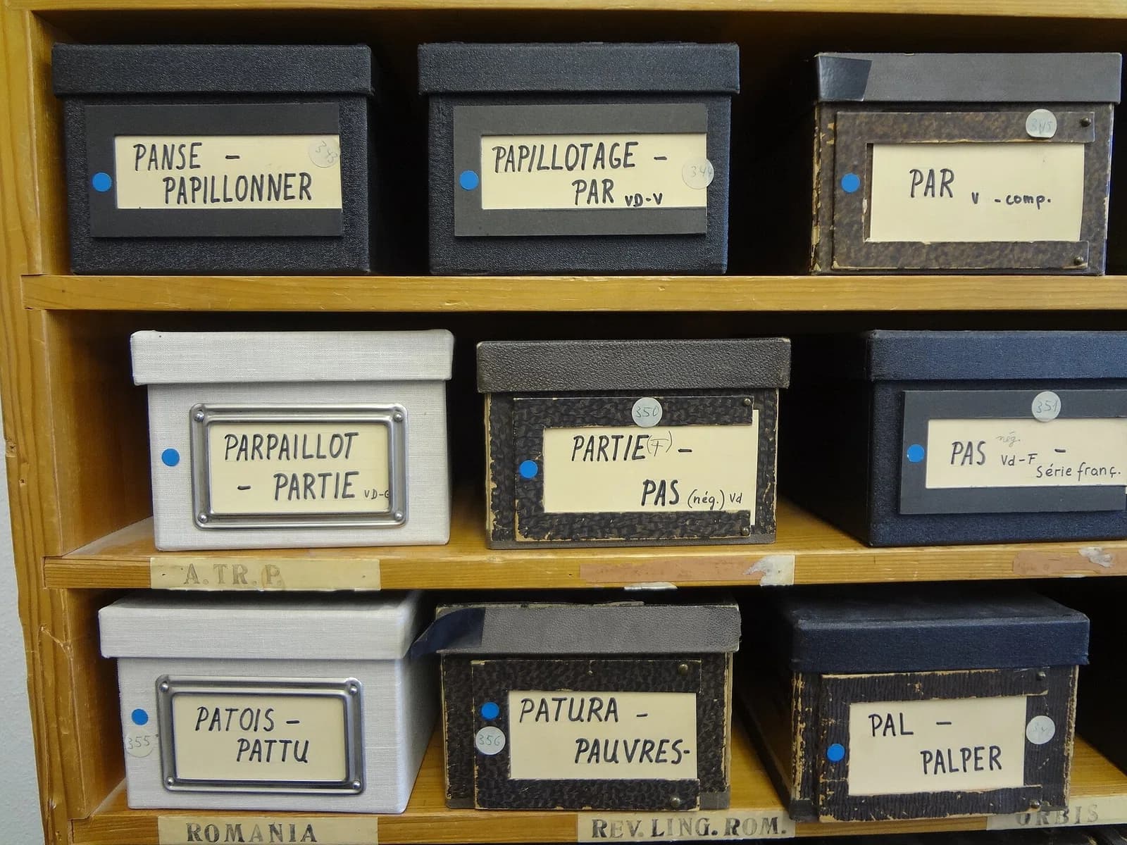 Glossaire des patois de la Suisse romande