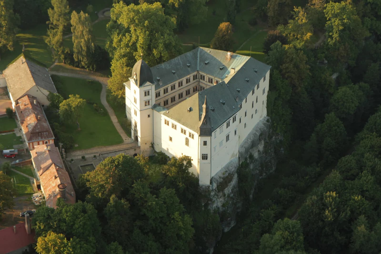 Schloss Hrubý Rohozec