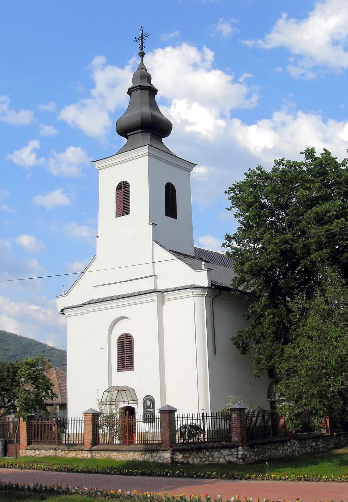 Dvorníky-Včeláre