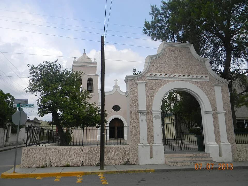 Hualahuises