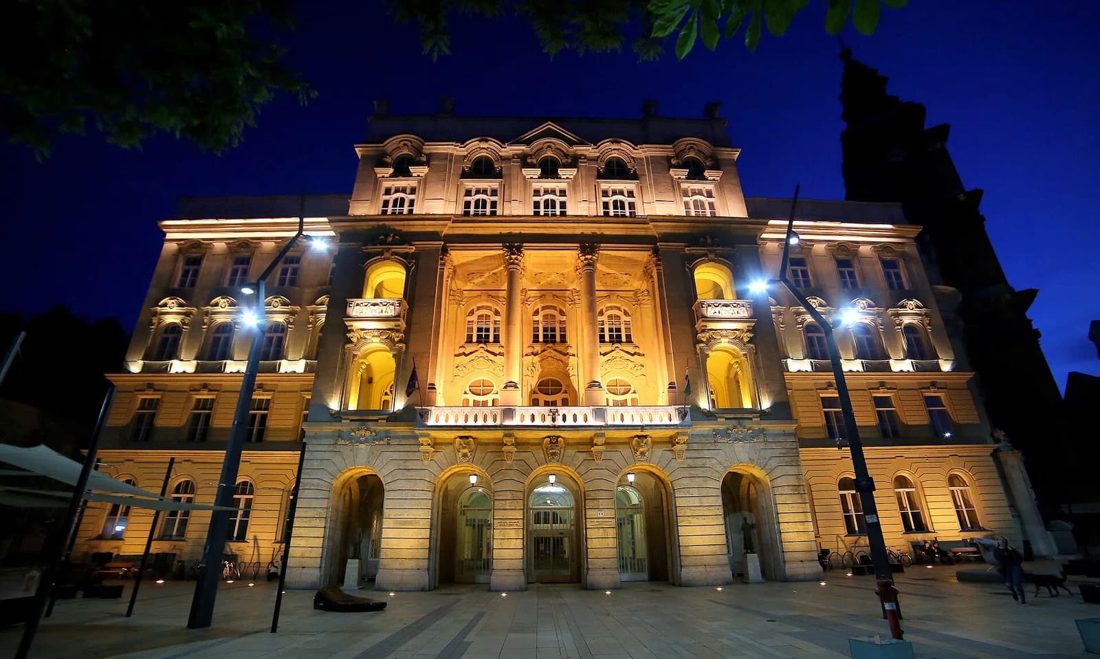 Eötvös Loránd University